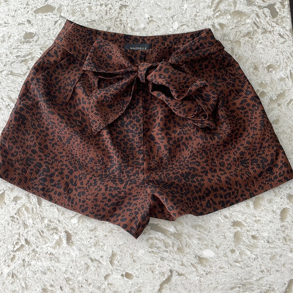 Majorelle High-Waisted Tie shorts with pockets